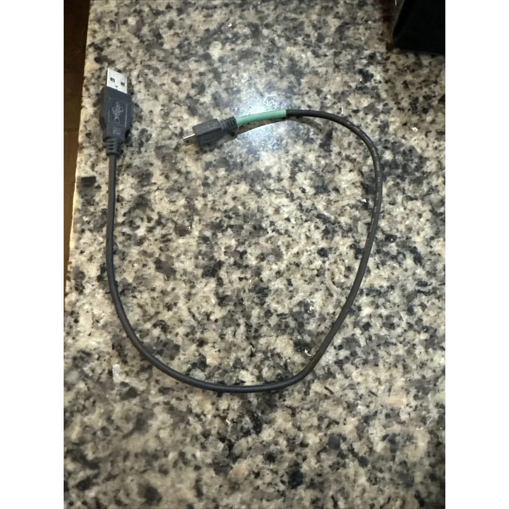 HP Wireless‎ TV Connect 1080P Wireless Stream Content From Your Notebook